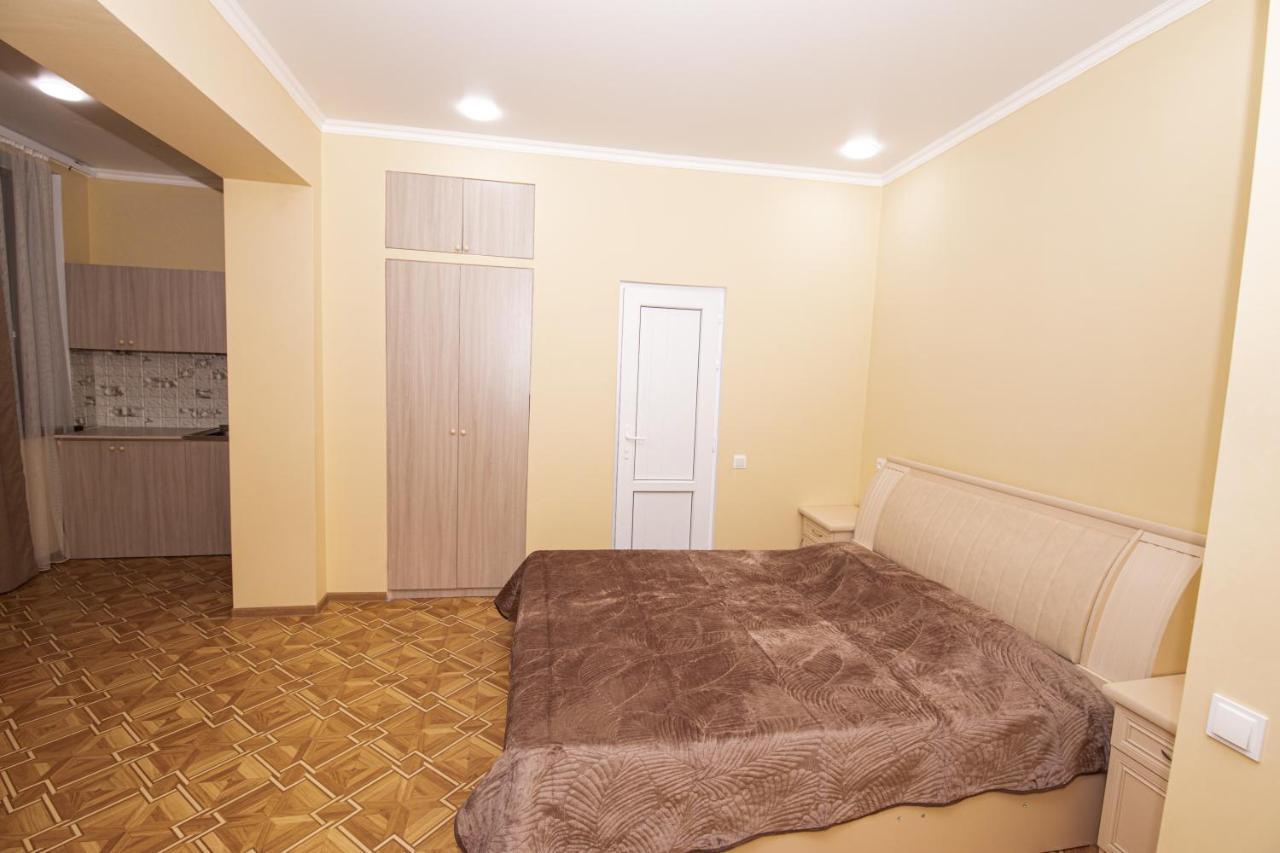 Орел Ereván Exterior foto