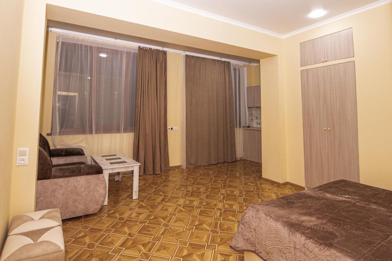 Орел Ereván Exterior foto